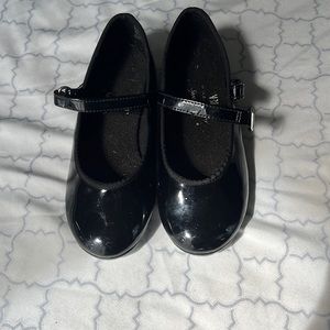 Size 9.5 toddler black tap shoes